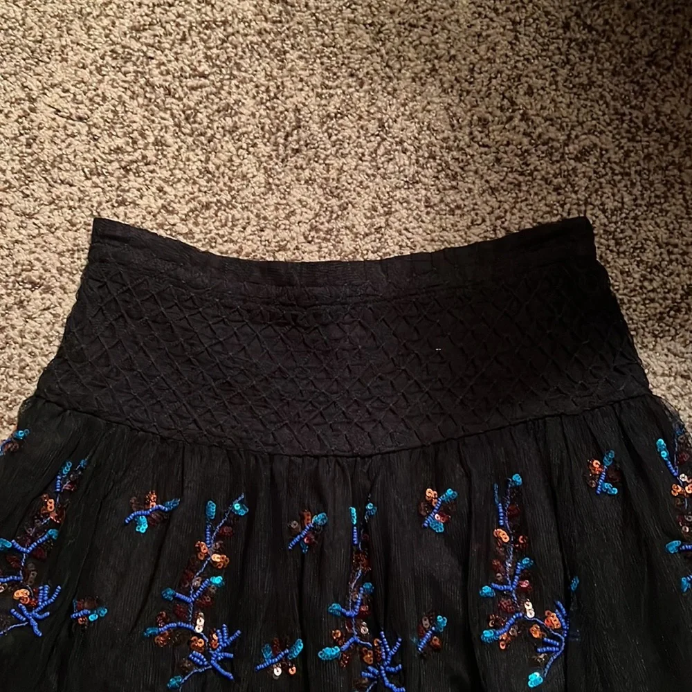 ✨Anthropologie sequined tulle mini skirt✨ - Picture 4 of 7